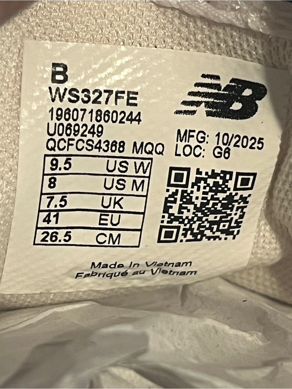 New Balance Women’s Sneakers 327 White Size 9.5 US - Picture 9 of 10